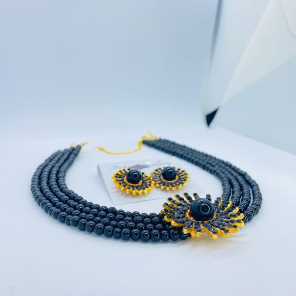 Fancy Traditional Jewelry Set For Women